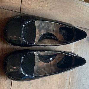 Born patent leather flats